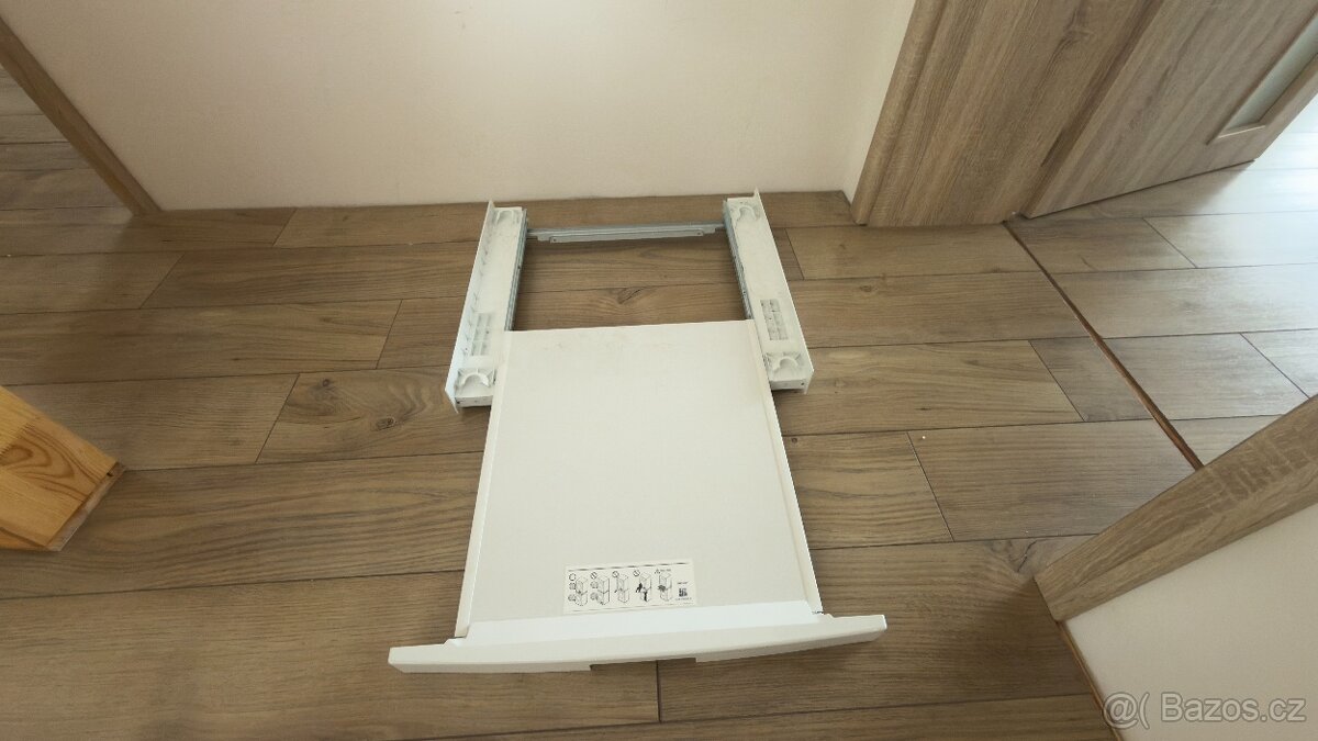 Mezikus k pračce a sušičce Samsung s výsuvem - 2