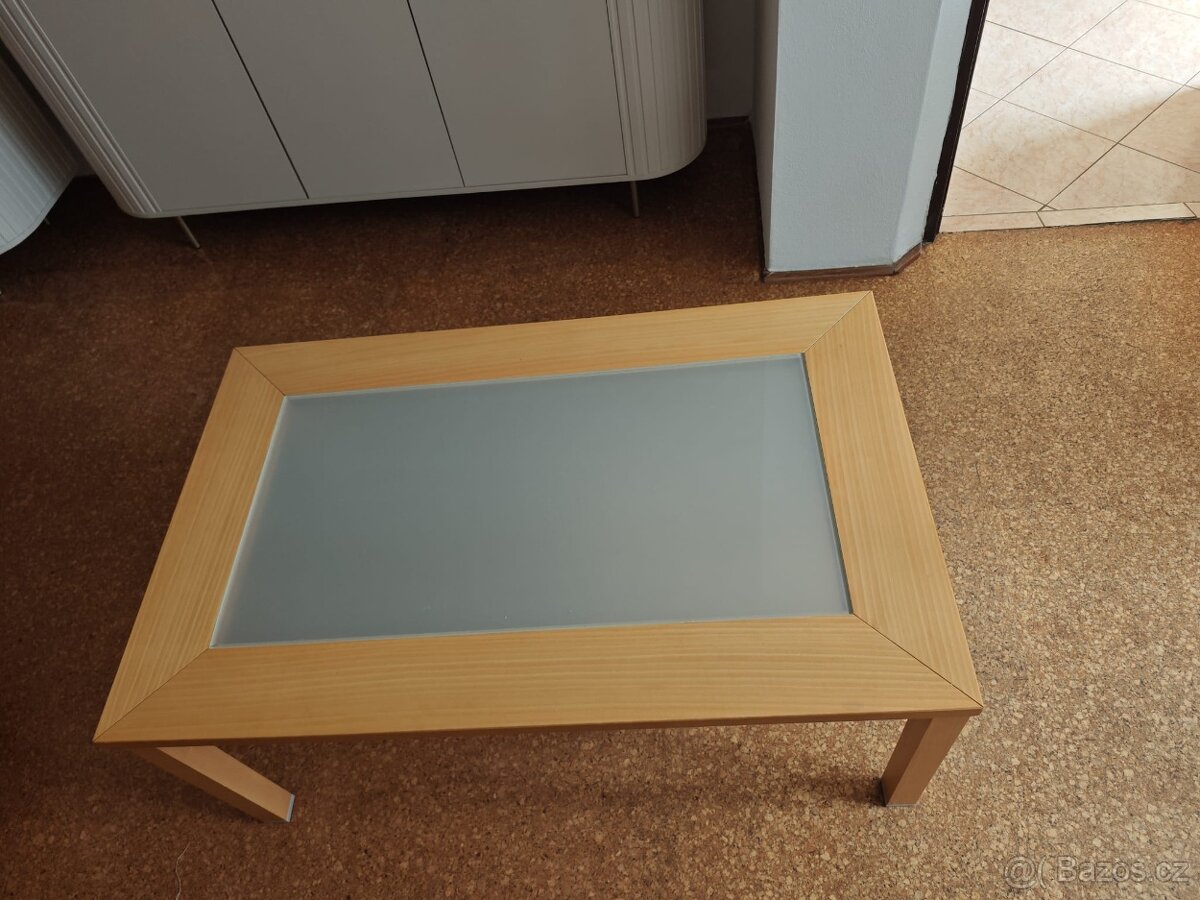 Bukový konferenční stolek - 2