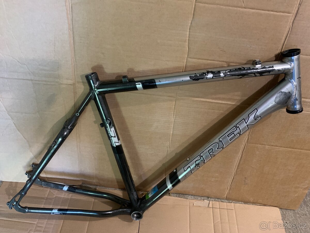 Horské kolo Trek - 2