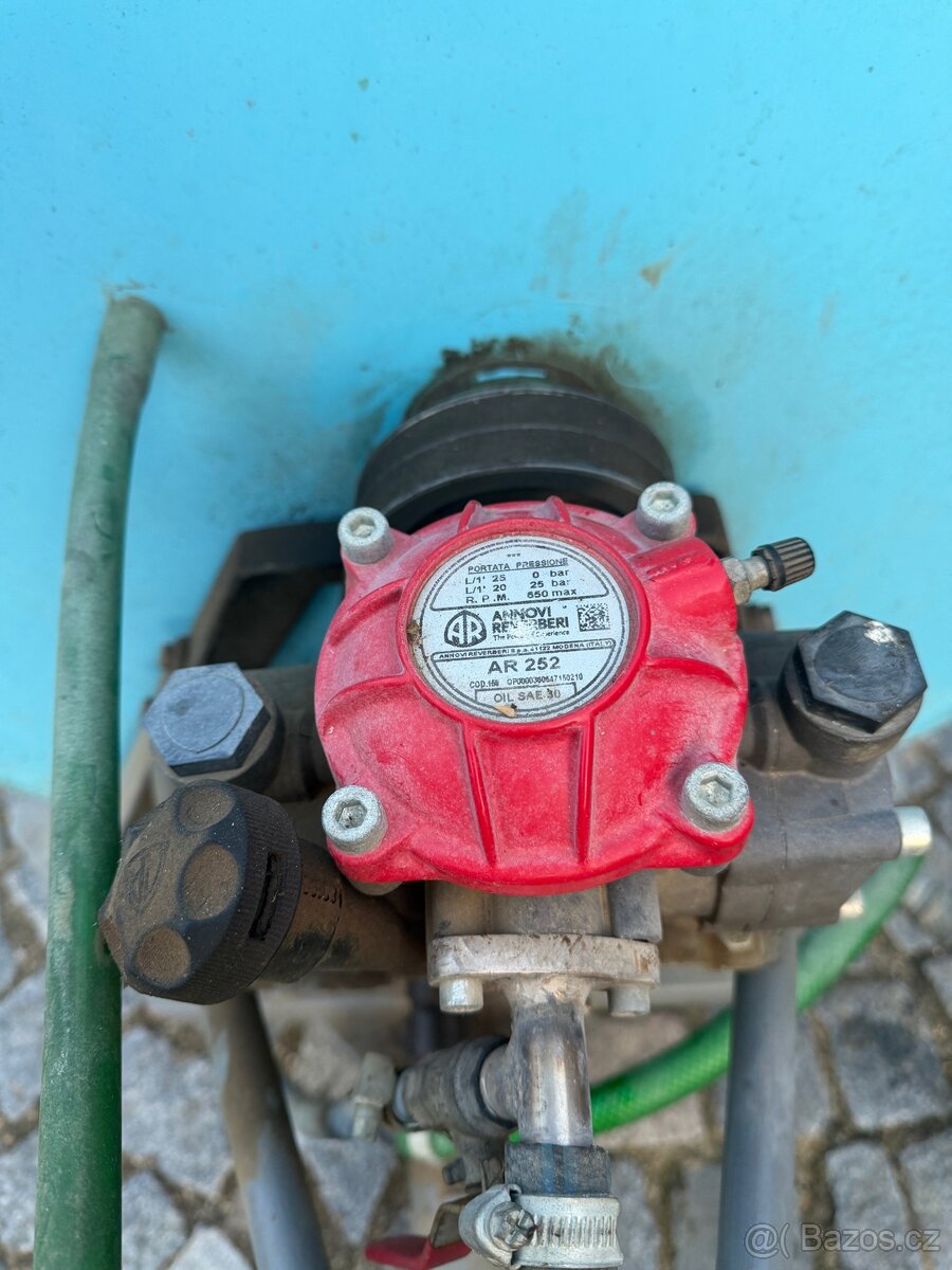 Postřikovač 600L - 2