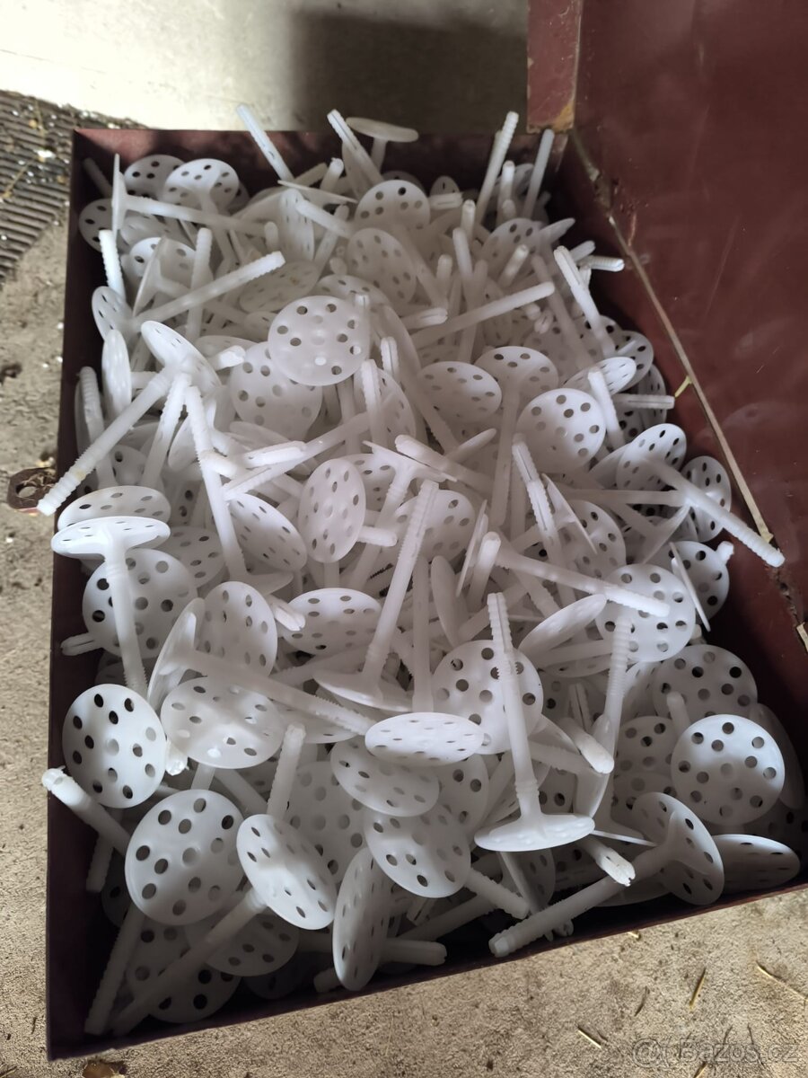 Úchyty zateplení - 2