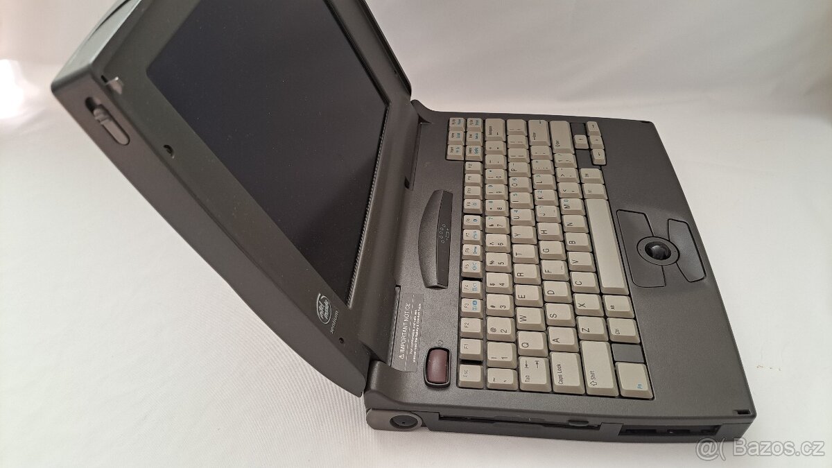 Historický notebook Compaq Armada 1120 - Pentium 100MHz - 2