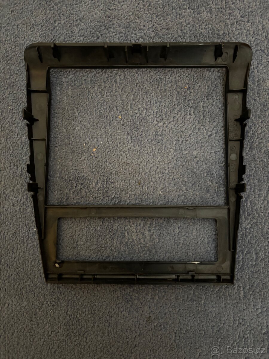 Rámeček kolem radia Škoda Octavia 1 - 2
