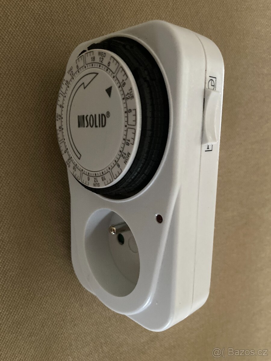 týdenní spínací zásuvka - 2