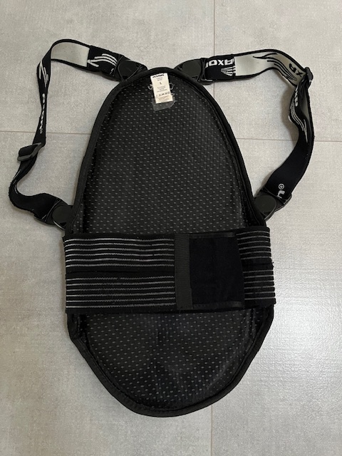 Chránič páteře Axon - 2