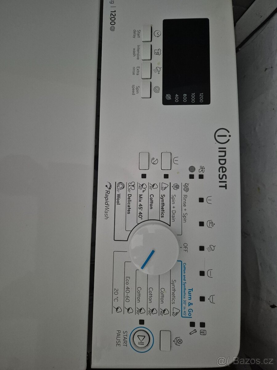 Pračka Indesit - 2