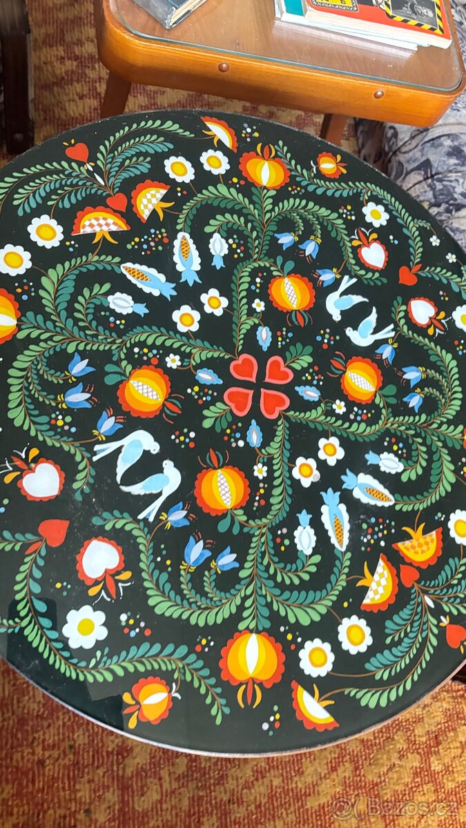 Dřevěný stůl - 2