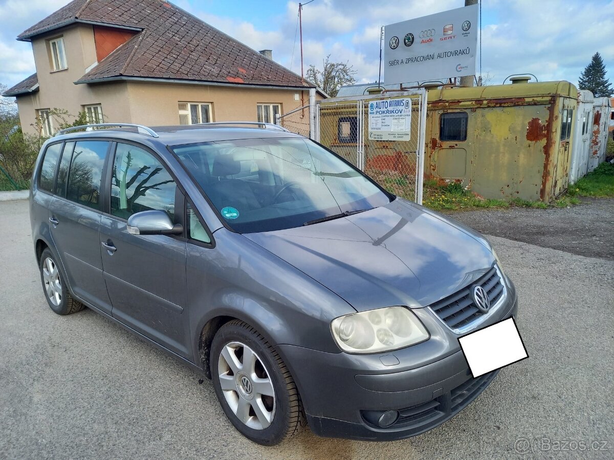 VW Touran 1,6 FSI - 2