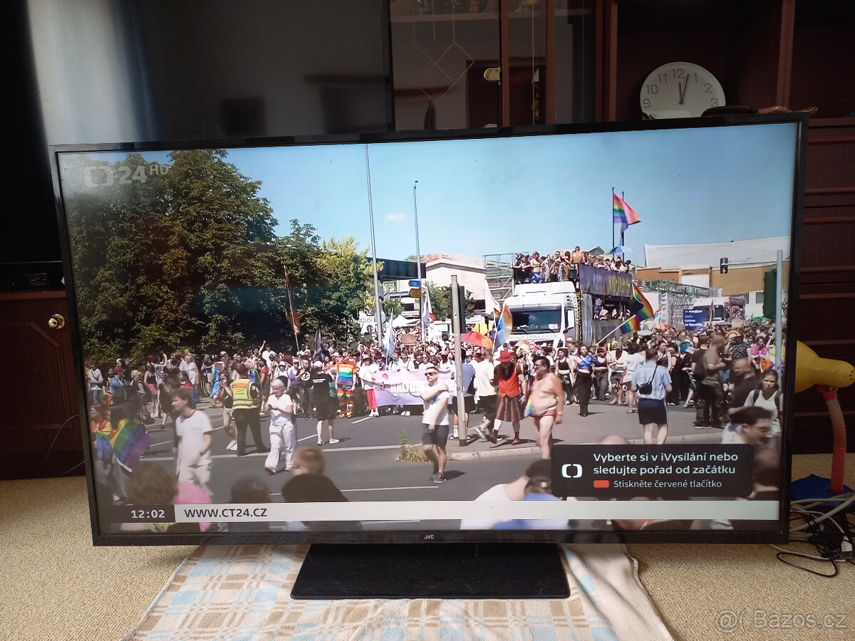 JVC 138 cm Smart - 2