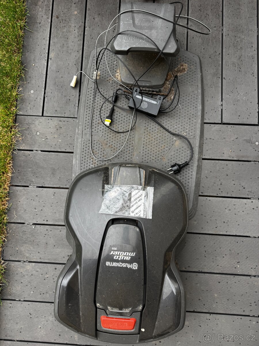 HUSQVARNA AUTOMOWER® 305 - 2