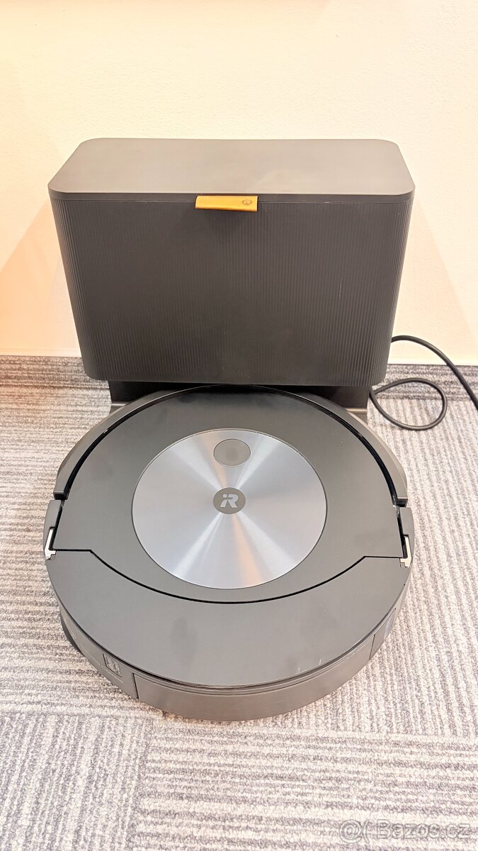 Robotický vysavač iRobot Roomba Combo j7+ (Graphite) - 2