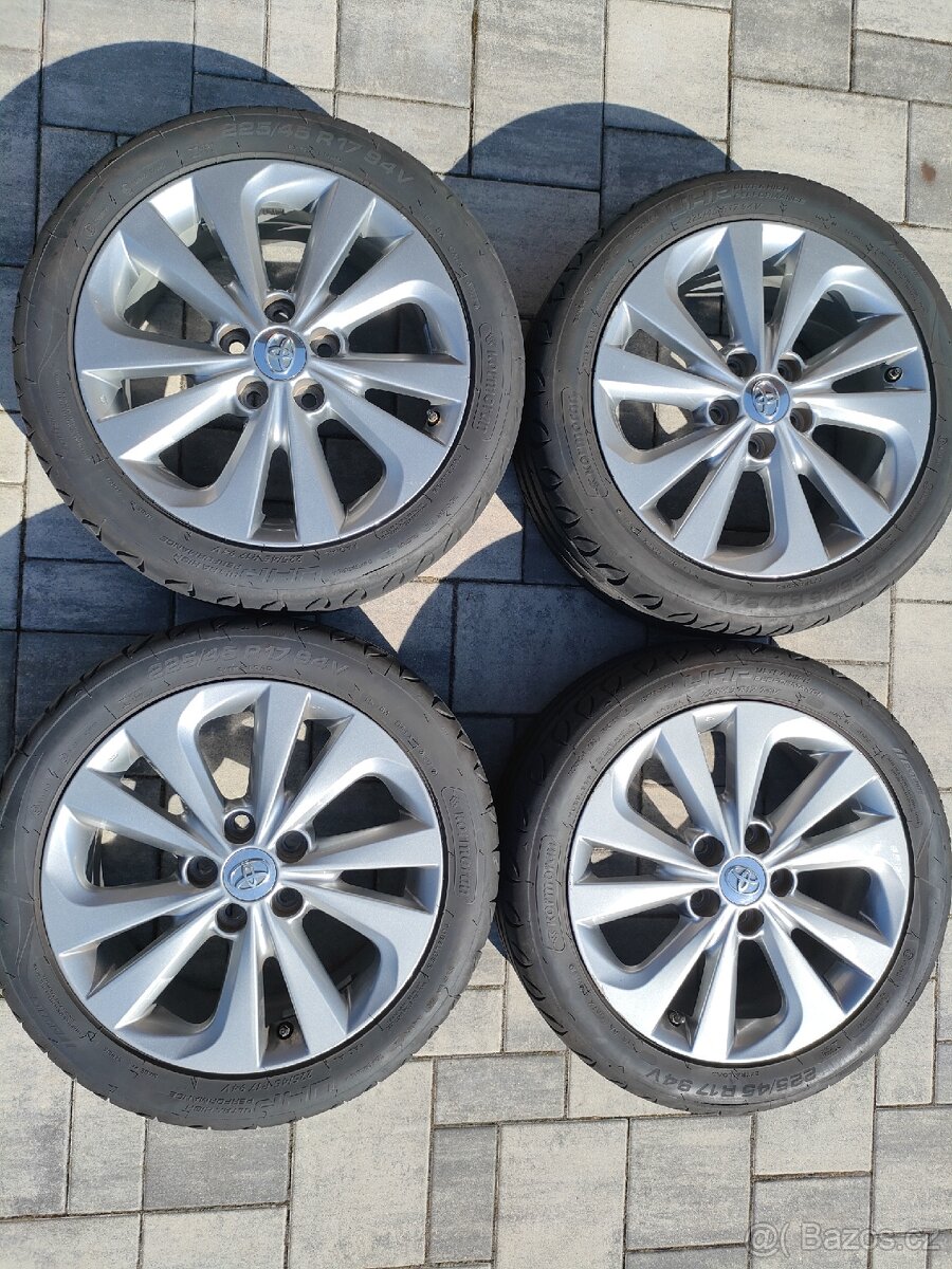 Alu kola Toyota 17x7J ET50, 5×114,3; včetně pneu 225/45 R17 - 2