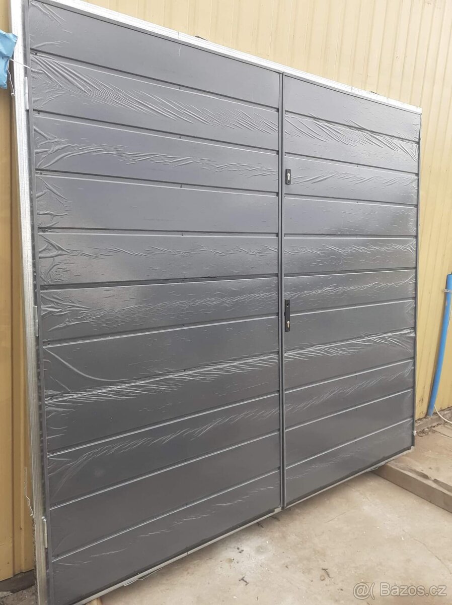 Garážová vrata 240x200 cm - 2