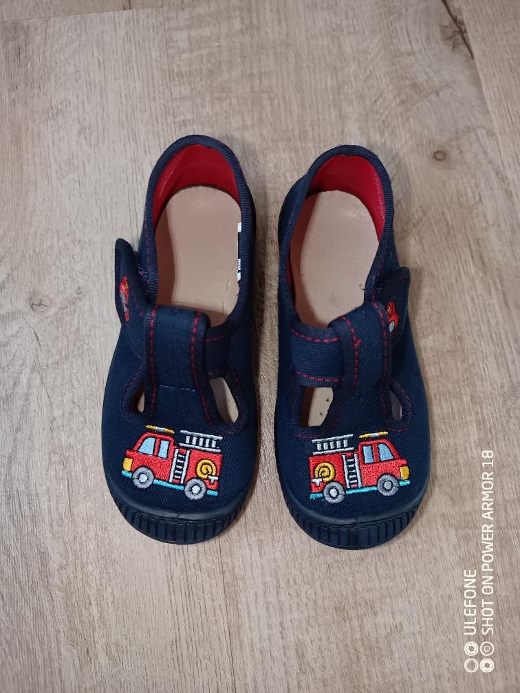 Chlapecké bačkůrky vel. 26 - 2