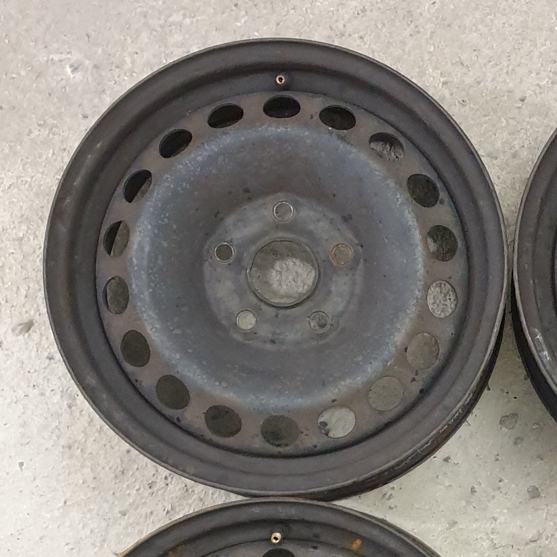 Disky na Škoda, VW, Seat 6Jx15 ET47 č. AF216 - 2