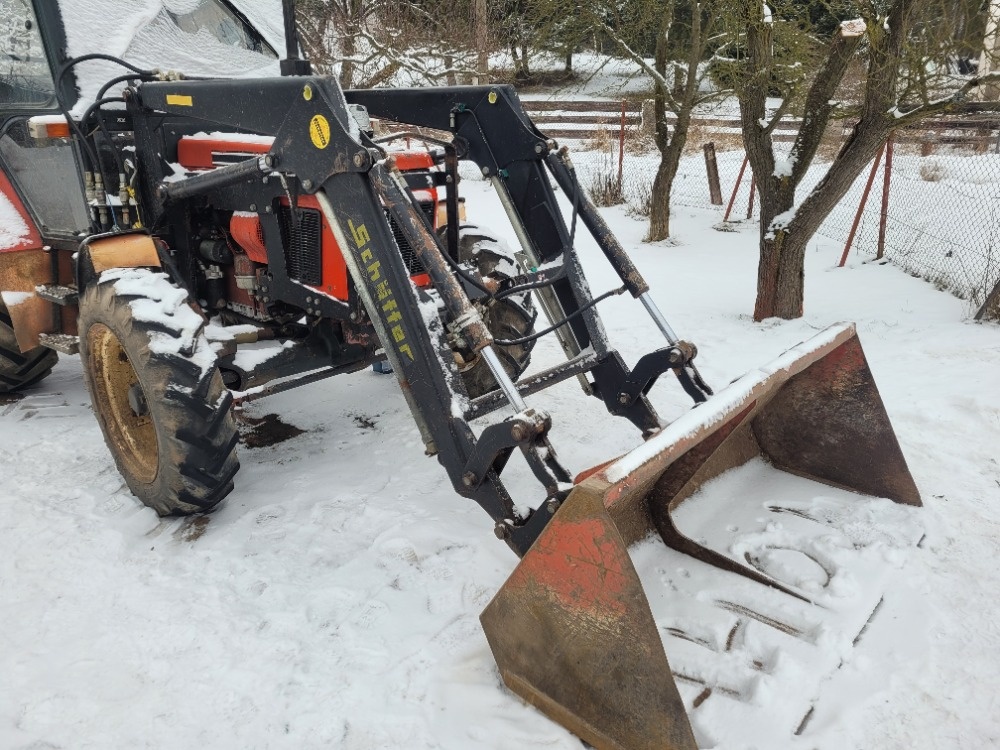 Čelní nakladač SCHAFFER na Zetor 7245 - 2