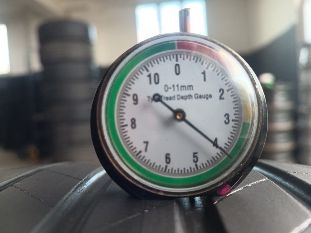 225/40 R18 BRIDGESTONE (0223) - 2