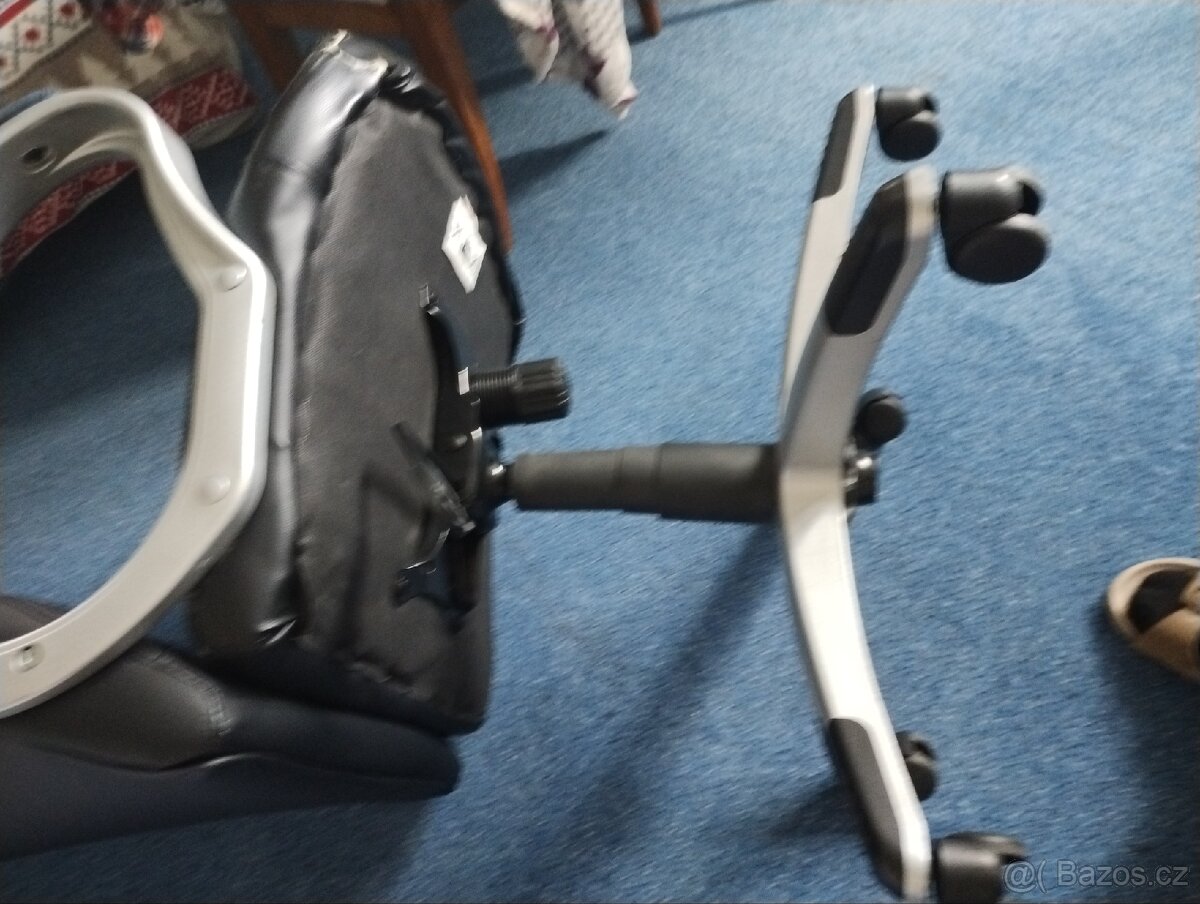 Křeslo na koleckach - 2