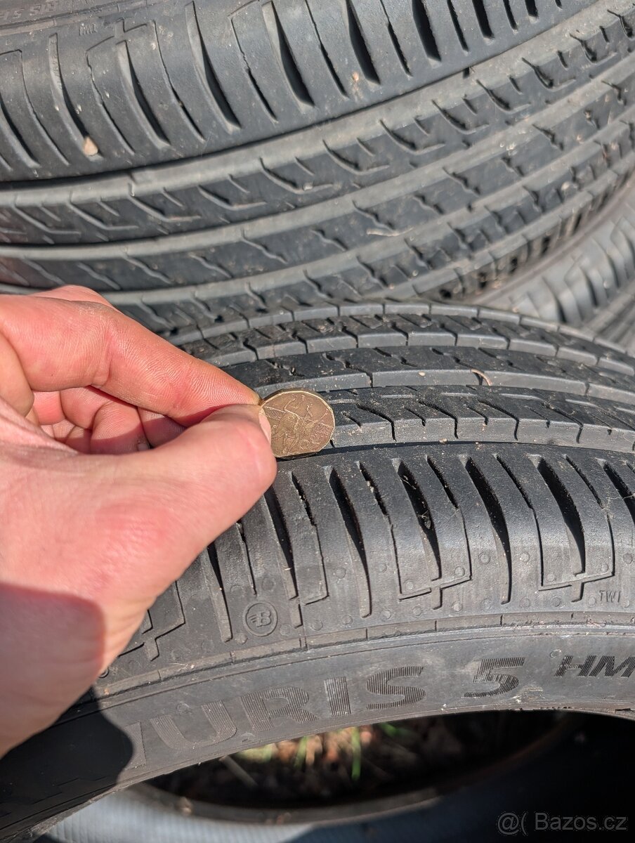 BARUM BRAVURIS 205/55 r16 - 2