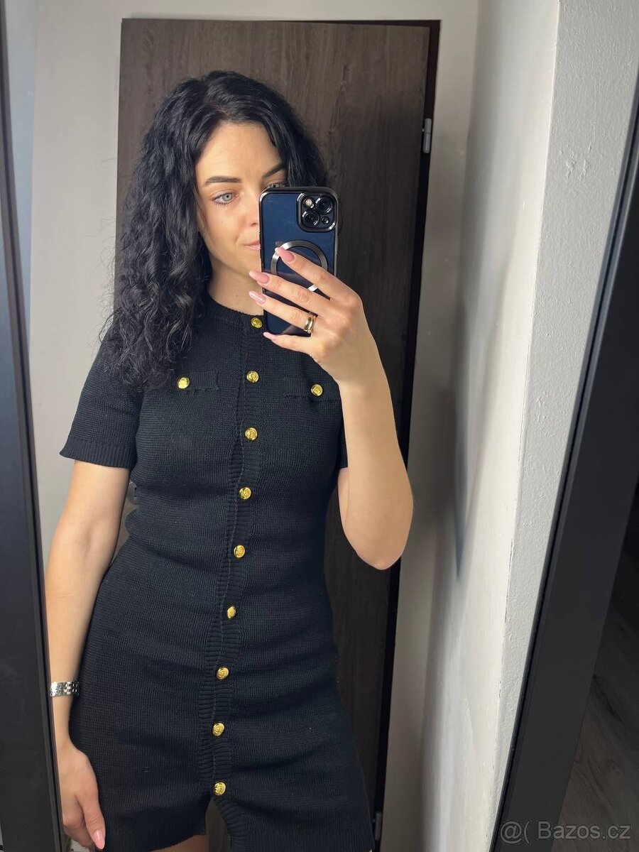 Krásné dámské mini šaty v elegantní - 2