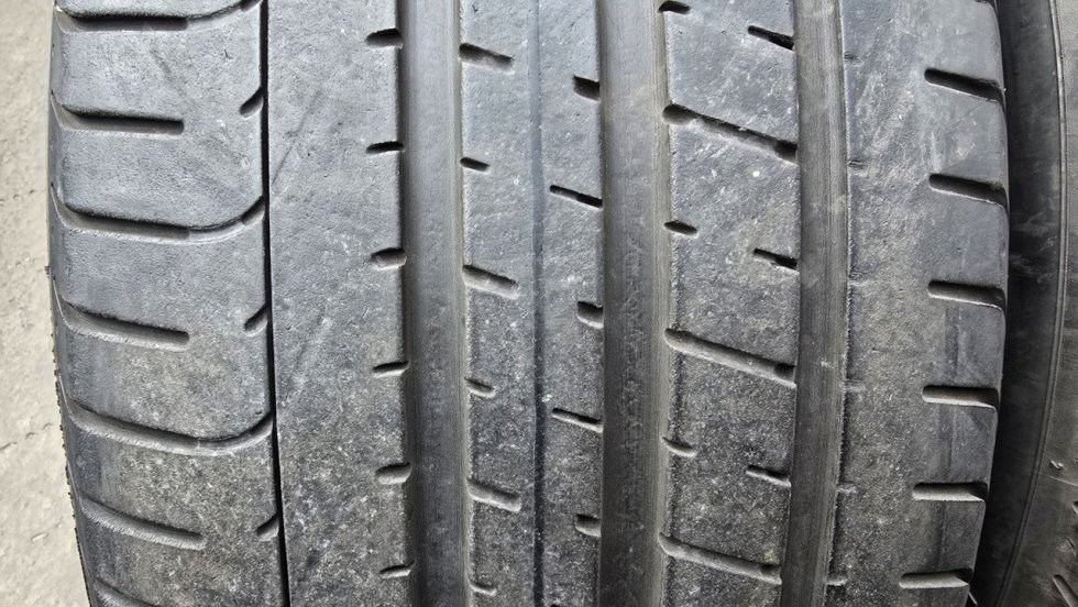 Letní pneu 225/35/19 Pirelli - 2