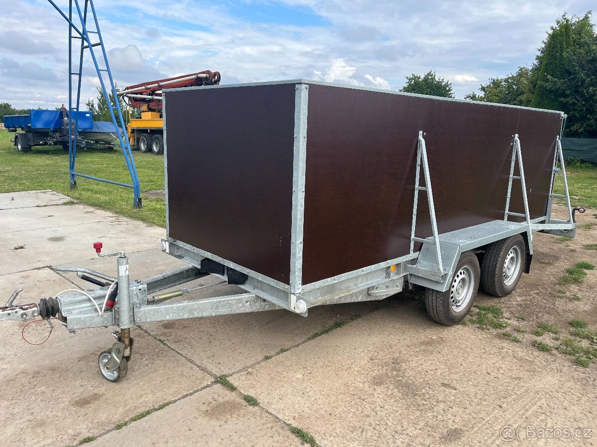 Prodám přívěs PM 35U 3 500 kg vysoké bočnice - 2