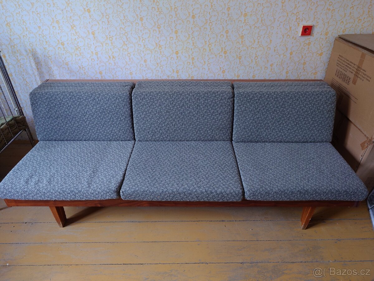 Stará sedací souprava - 2