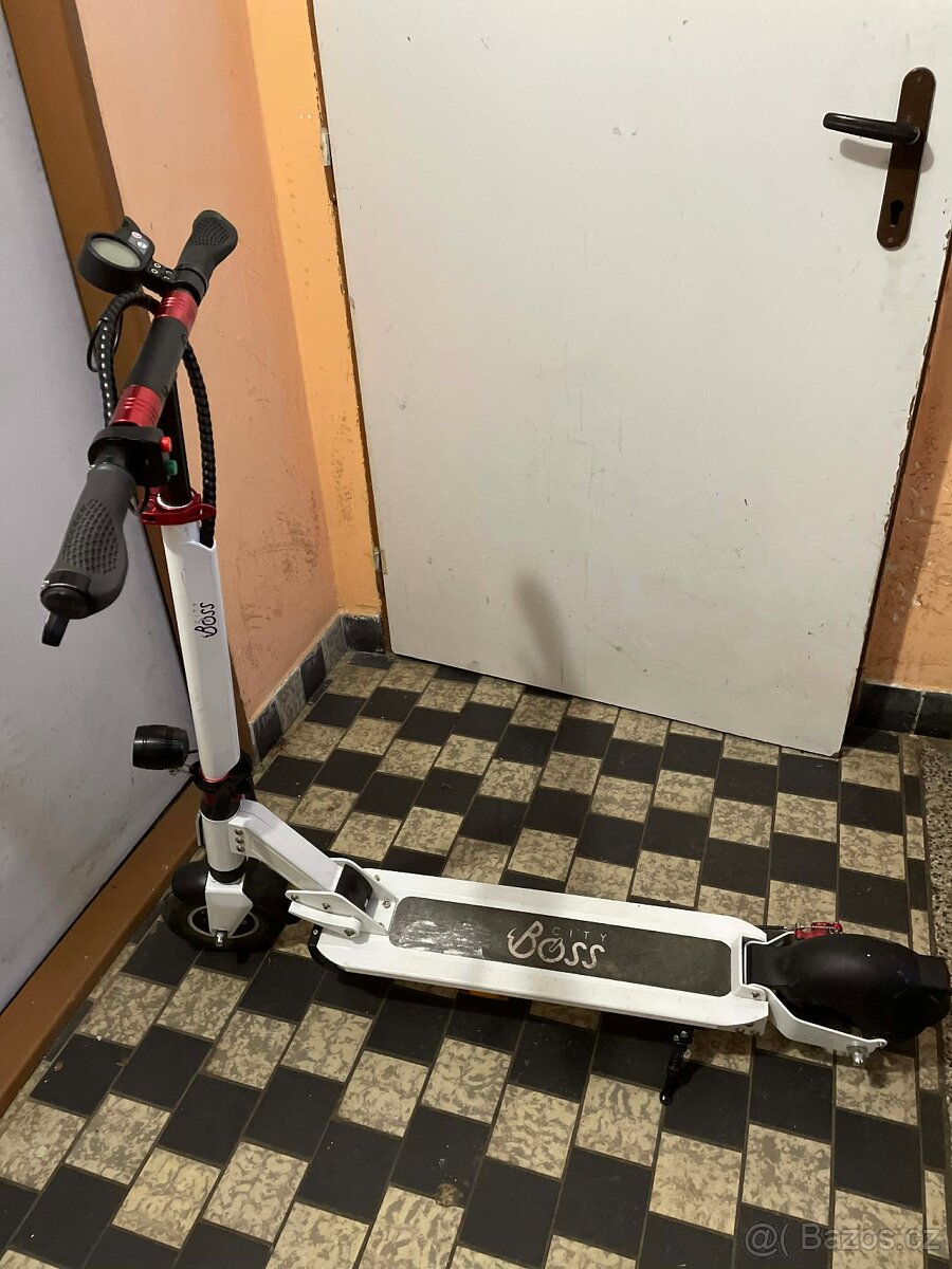 Elektrická koloběžka City Boss - 2