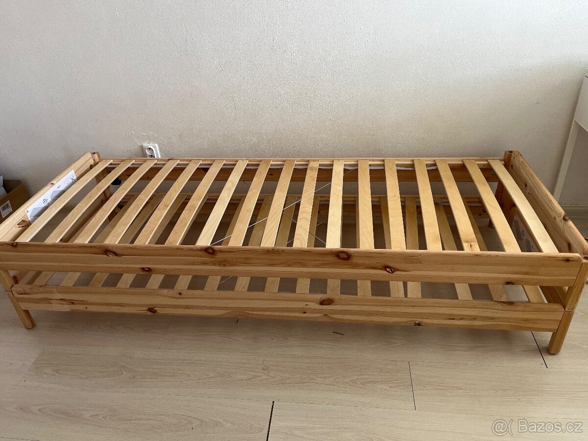 Stohovatelné postele z IKEA - 2