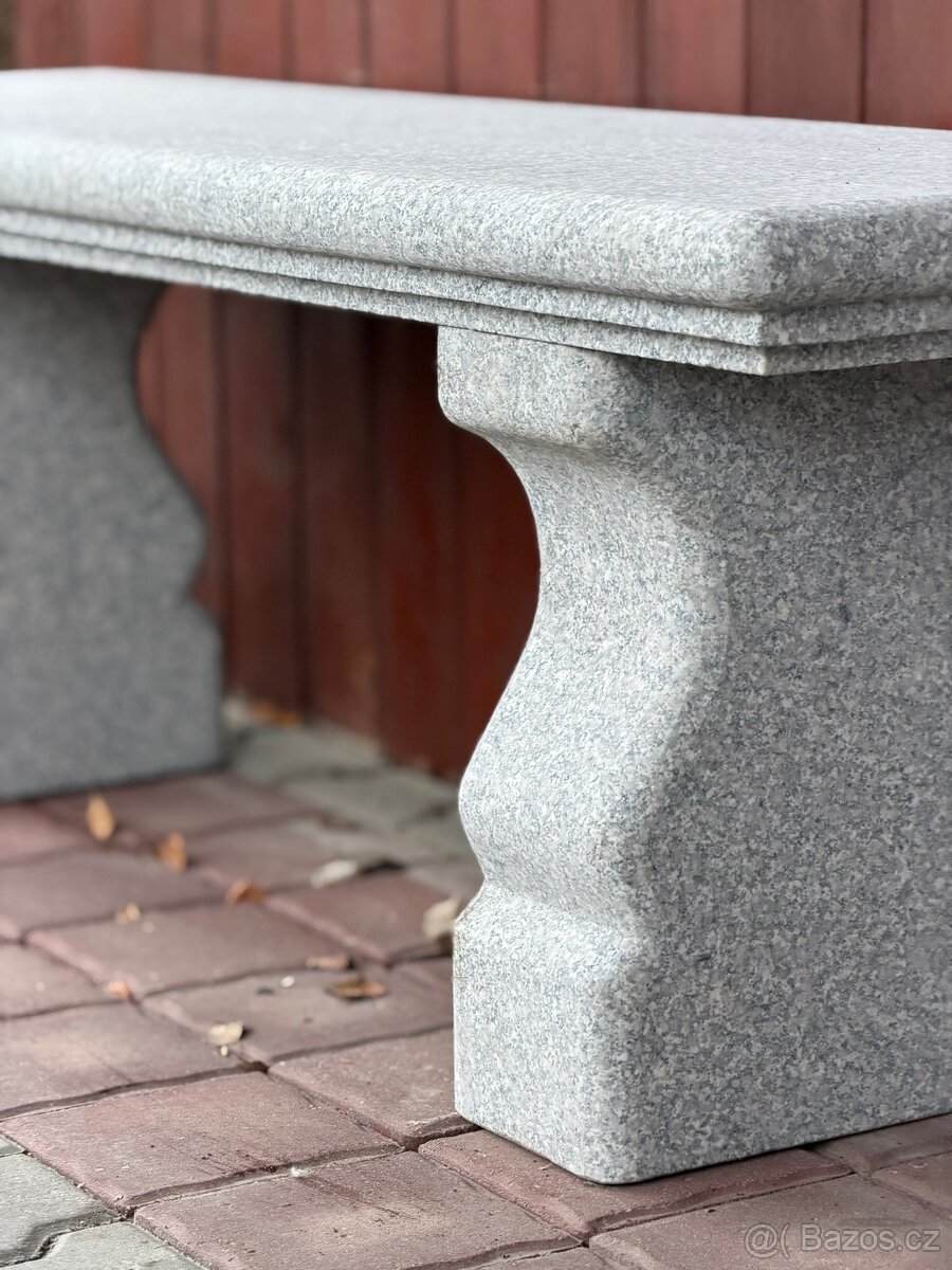 Kamenná lavice - 2