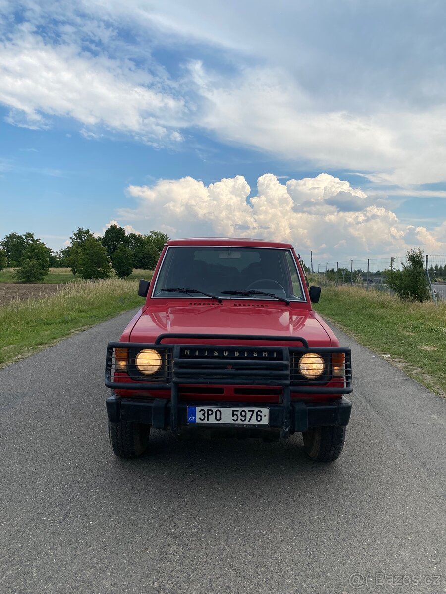 Mitsubishi pajero I - 2
