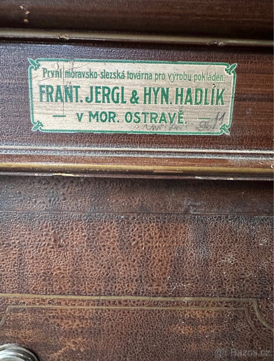 Starožitný trezor Popelka - 2
