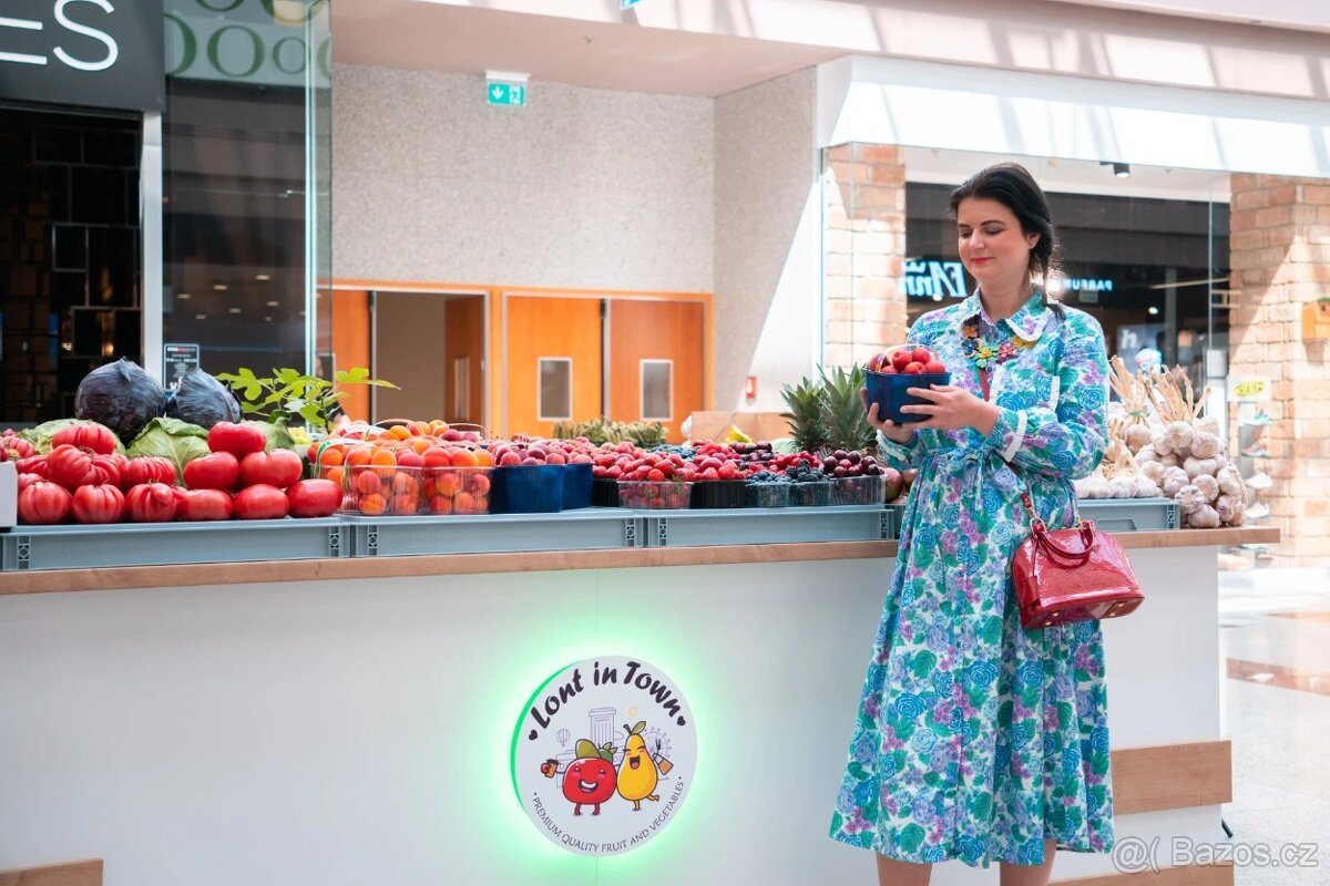 Luxusní velký prodejní stánek - 2