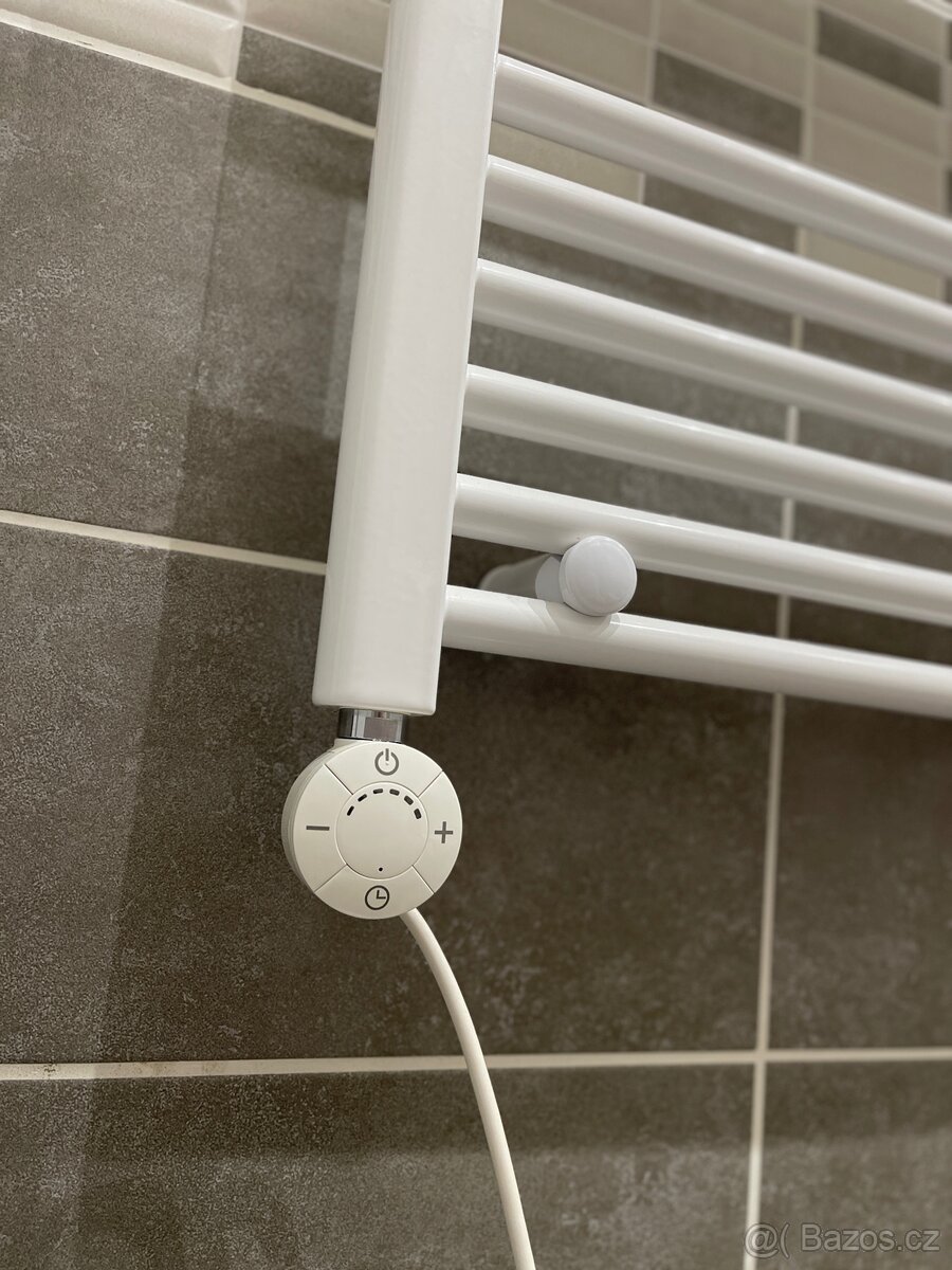 Koupelnový radiátor, topení, žebřík - 2