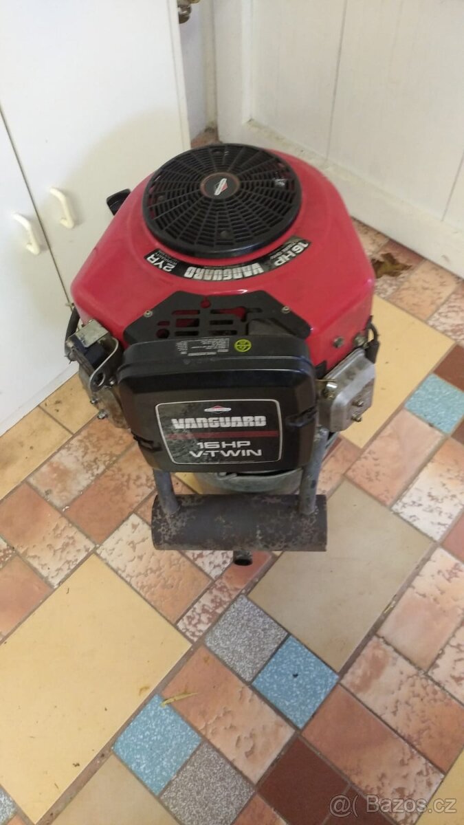 Motor Briggs Stratton 16HP - 2