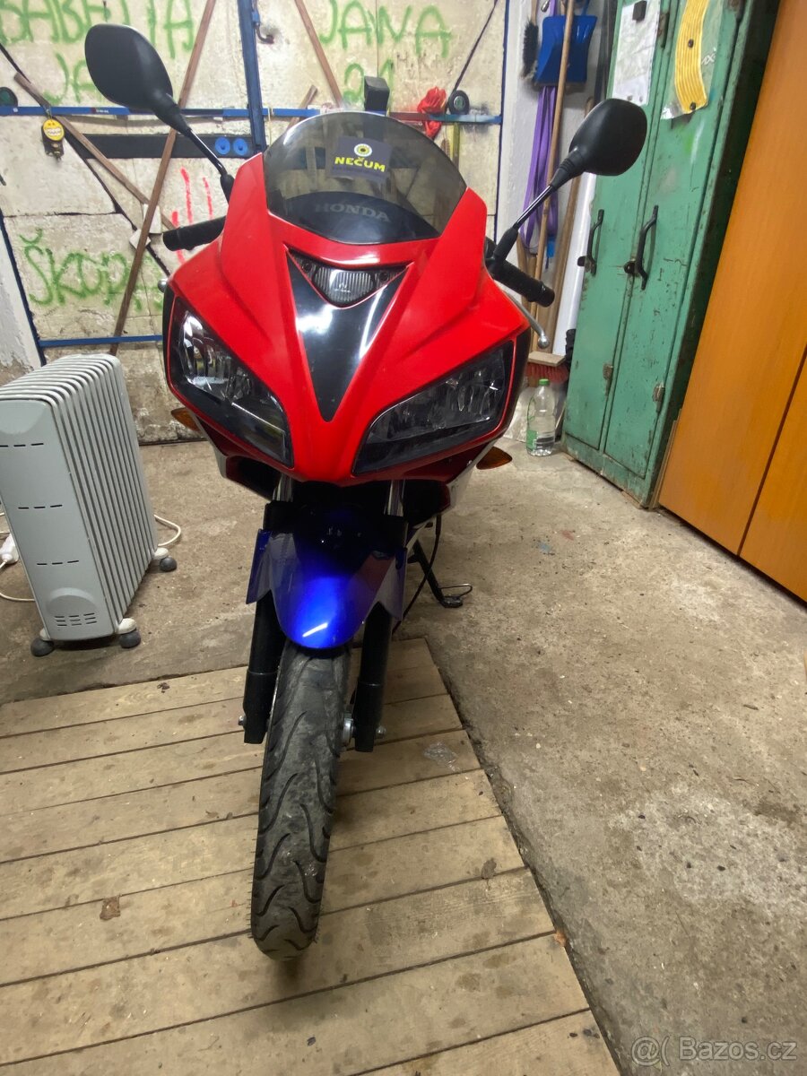 Honda cbr125r - 2