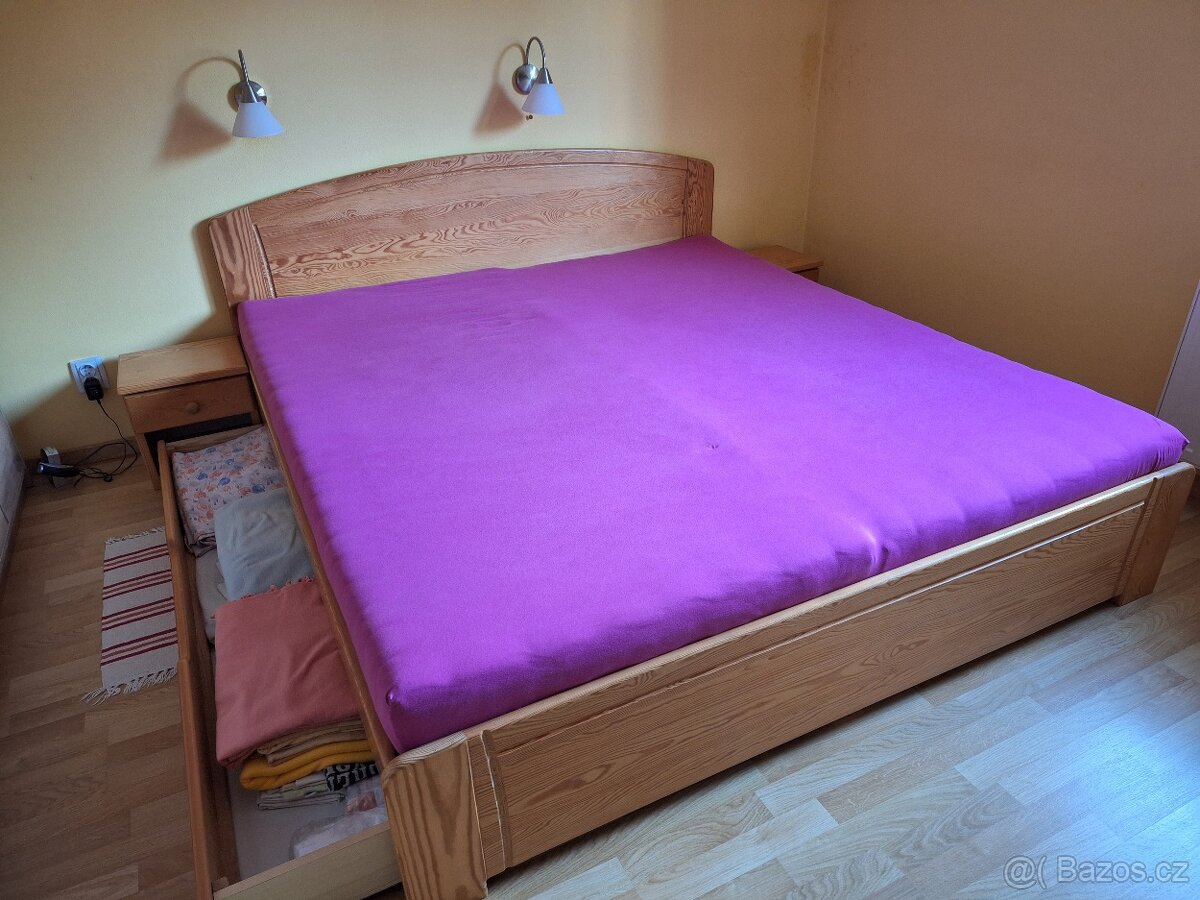 Manželská postel 180x200 masiv borovice - 2