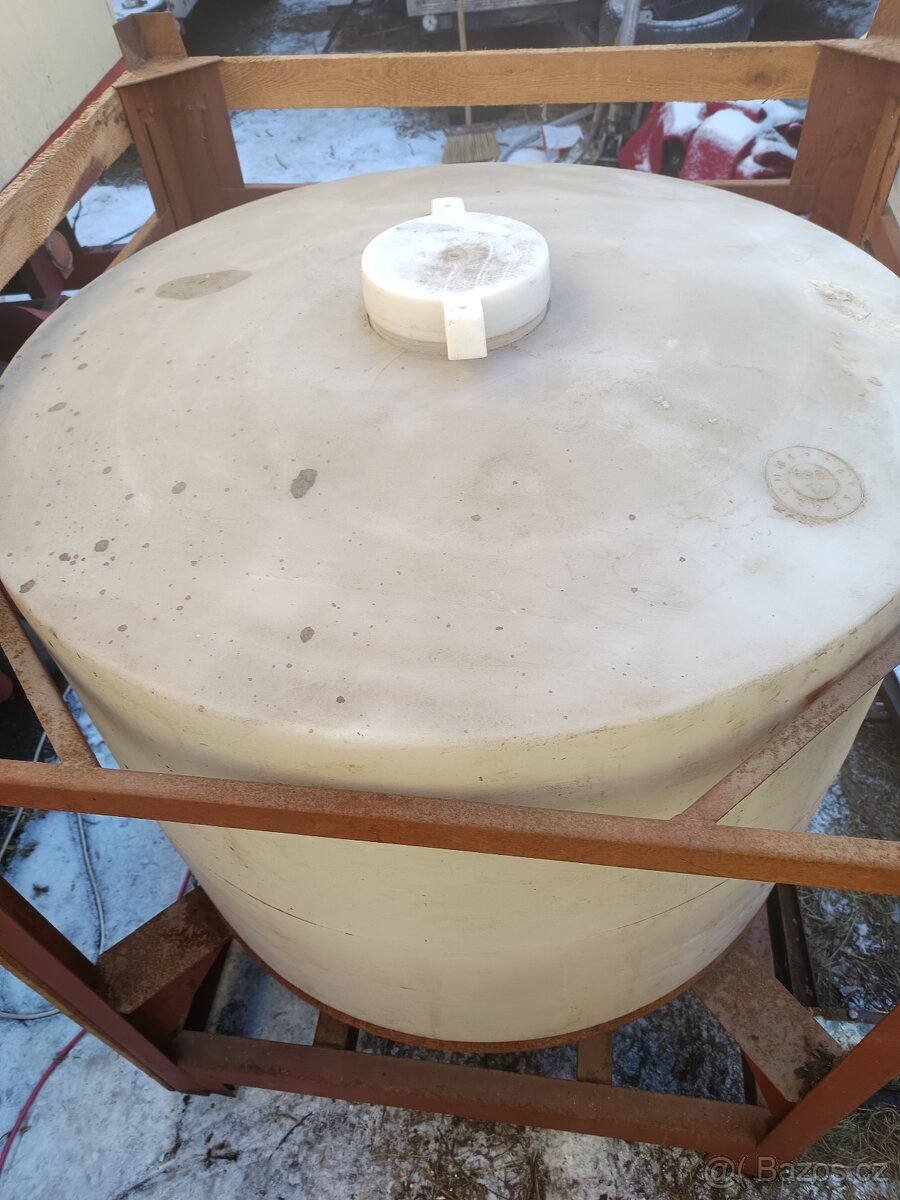 Prodám nádrž na vodu - 2