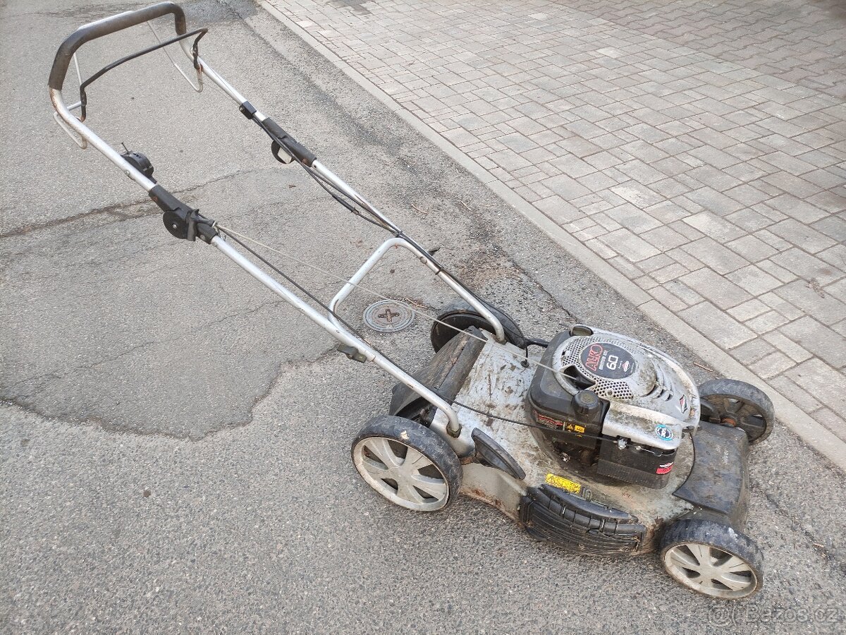 Sekačka na trávu - 2