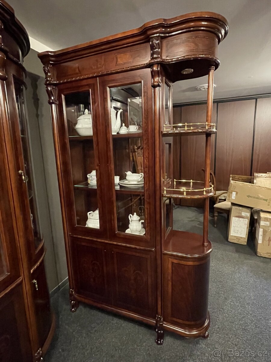 oboustranná skříň- dělící stěna - 2