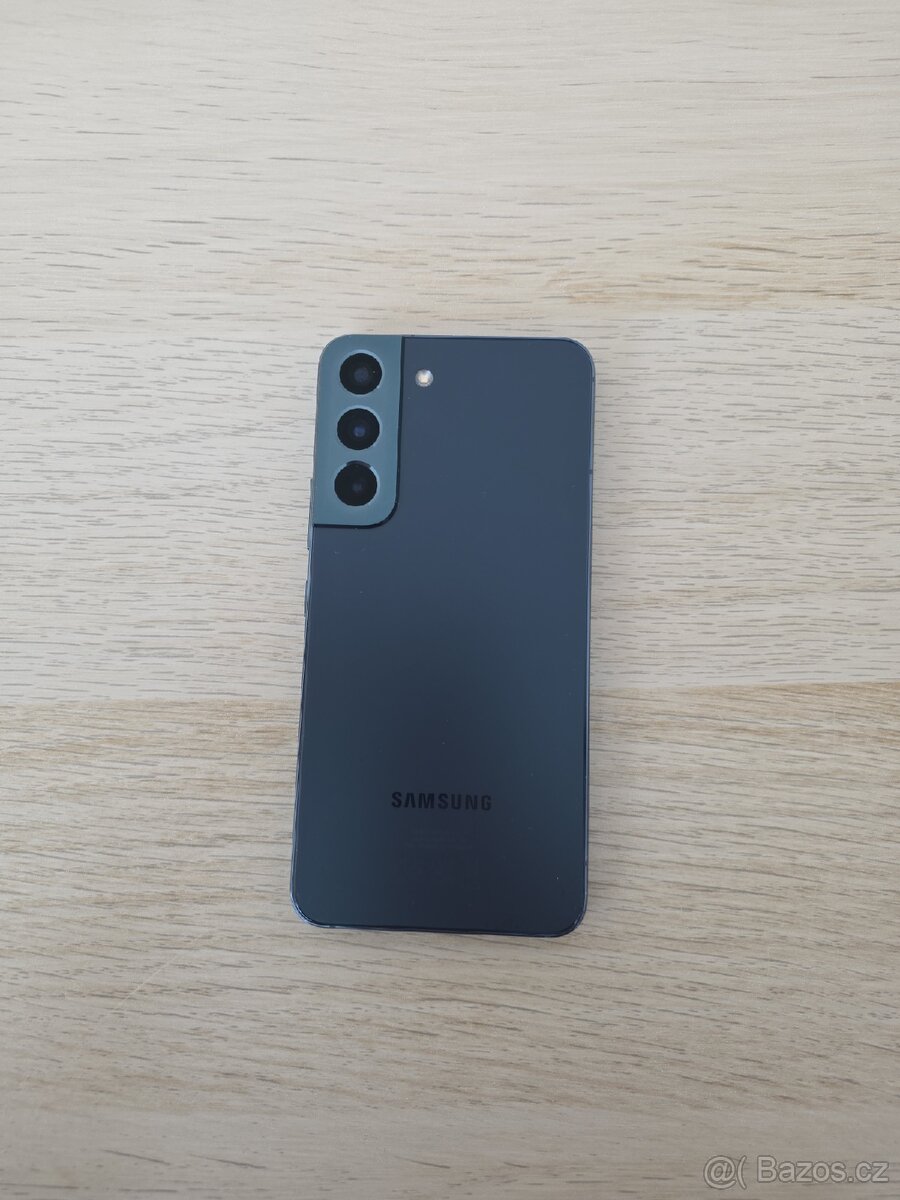 Samsung S22 - 2