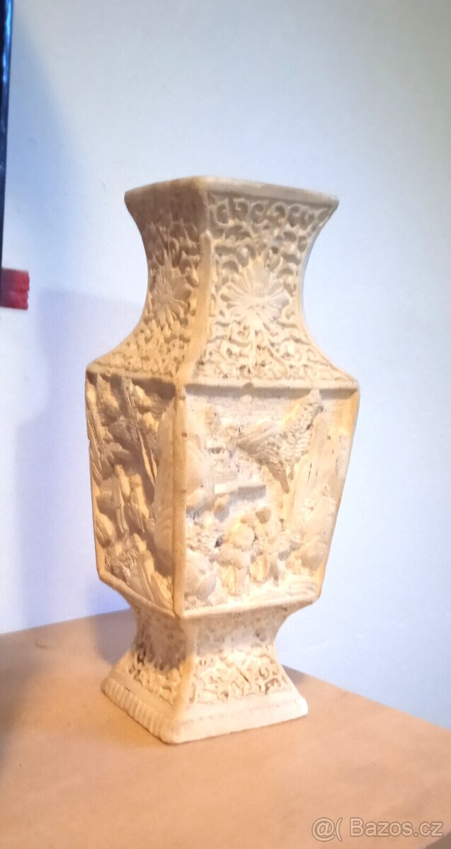 Stará orientální váza - 2