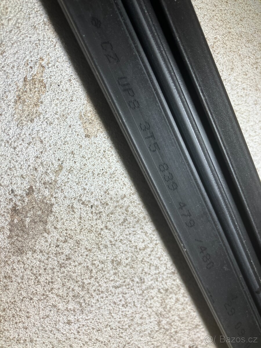 Vnitřní stírací lišta těsnění okna Superb II 2 - 2