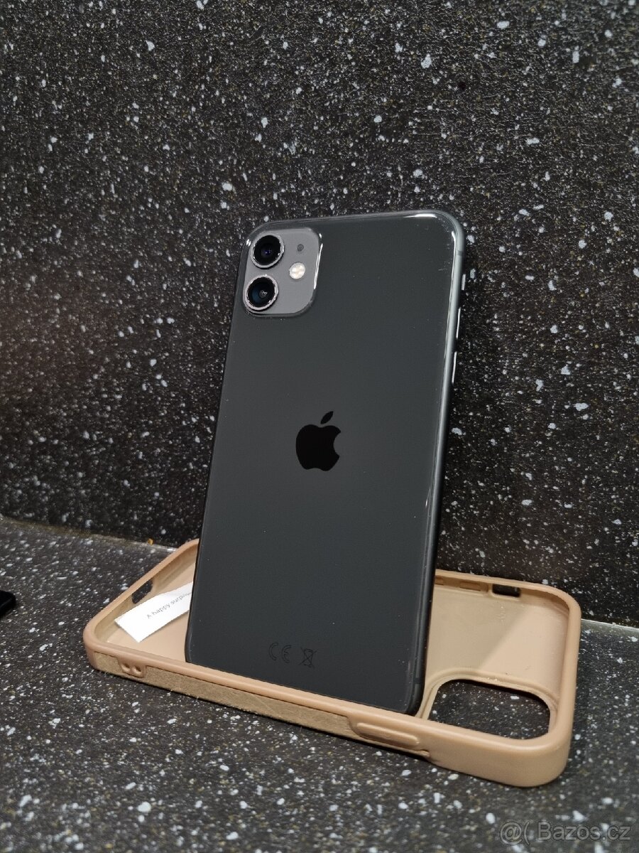 iPhone 11 128GB černý - 2
