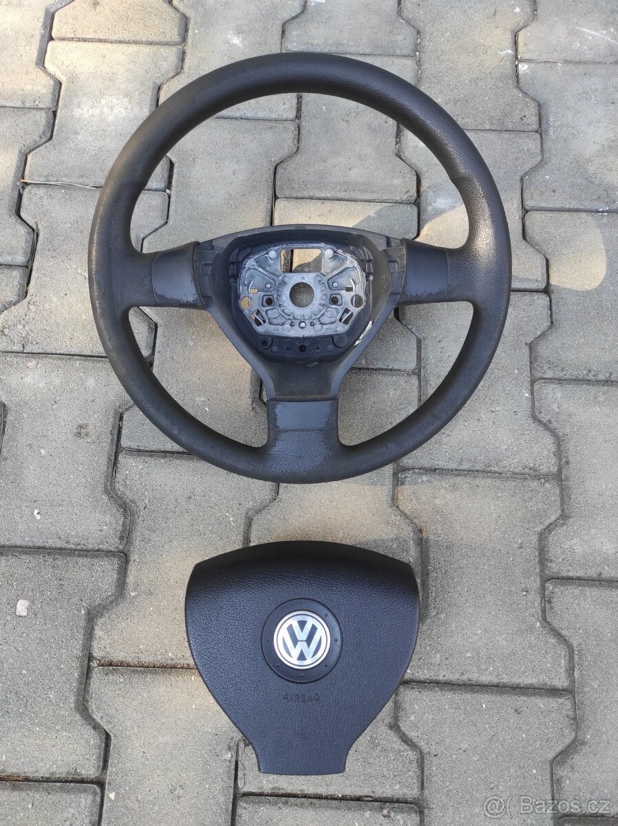 Tříramenný volant VW - 2