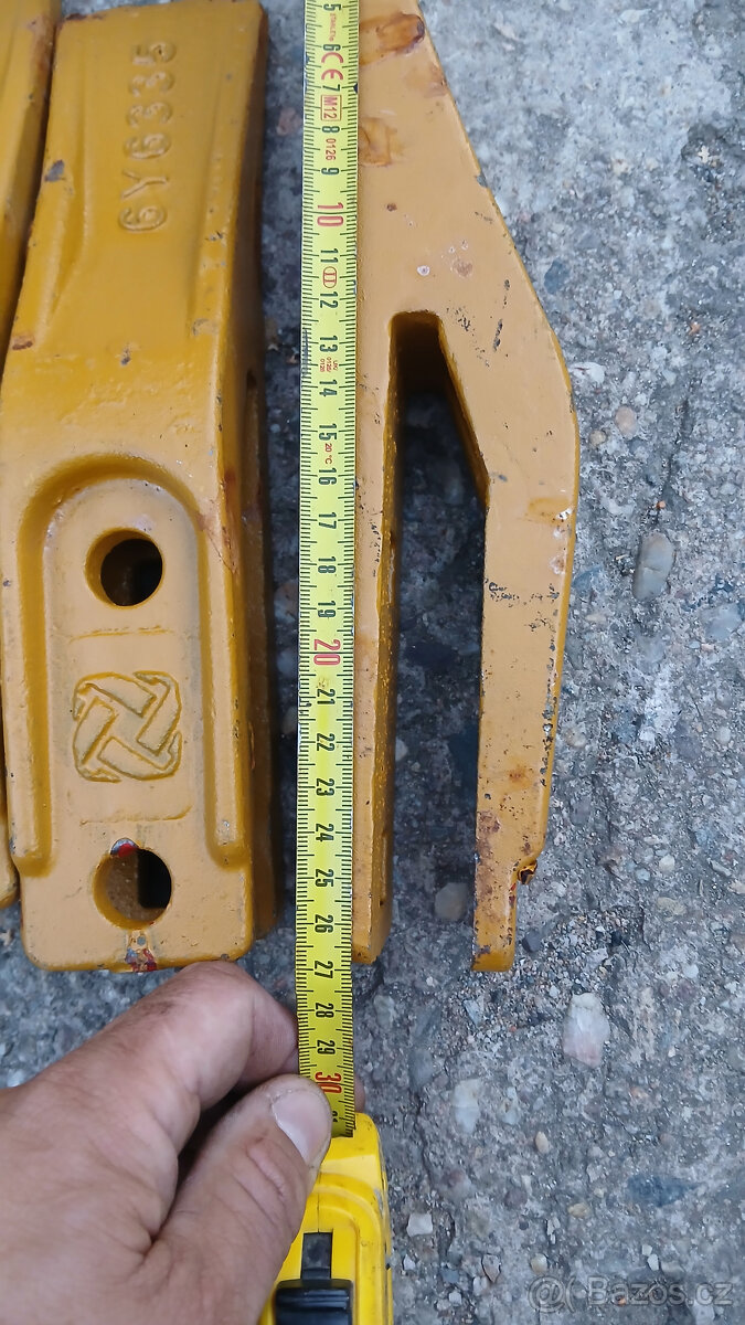 čelní zuby pro stroje CAT/ New Holland / FIAT KOBELCO - 2