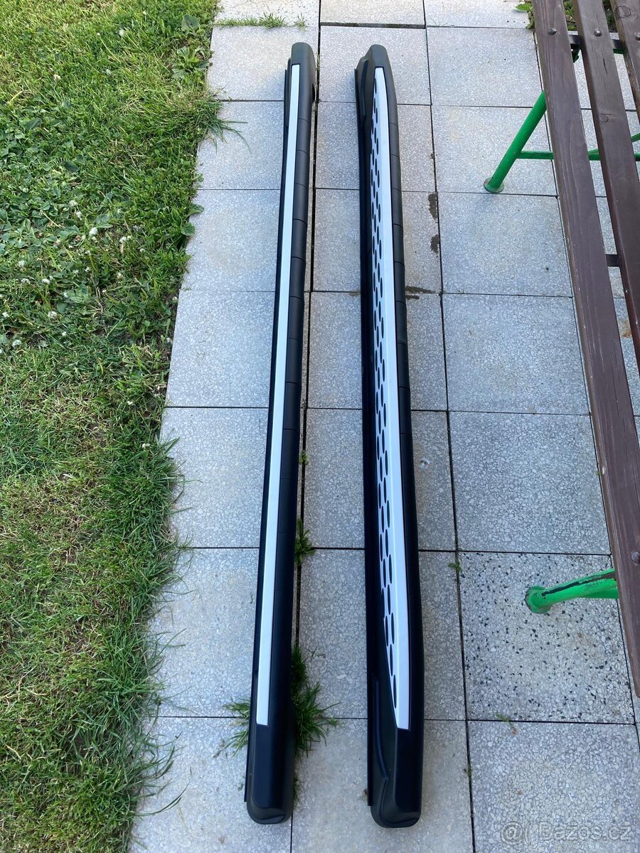 Nášlapy Dodge Durango