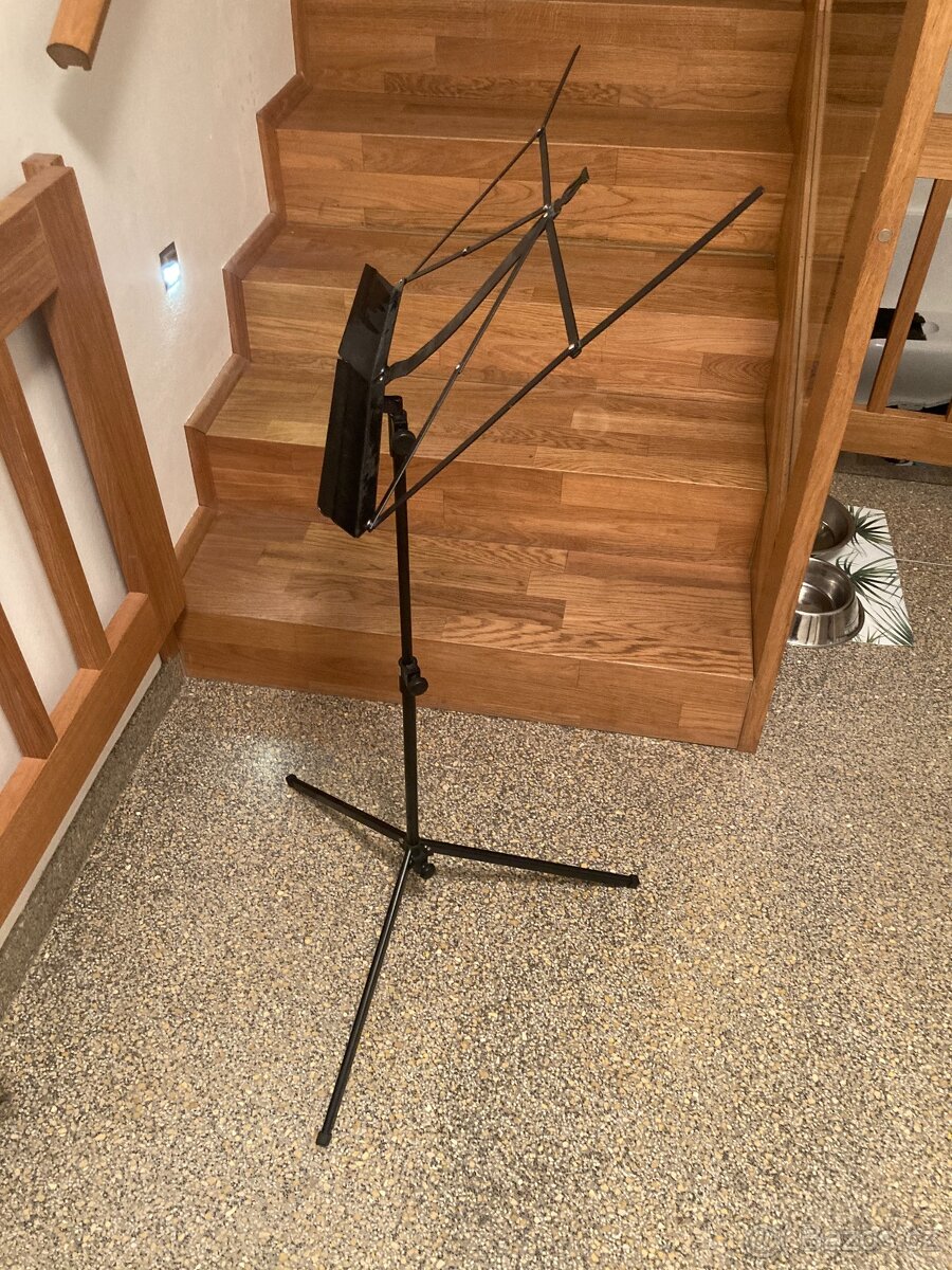 Kovový stojan na noty - 2