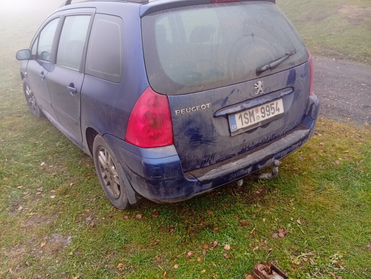 Prodám Peugeot 307 kombi 1.6 benzín - 2