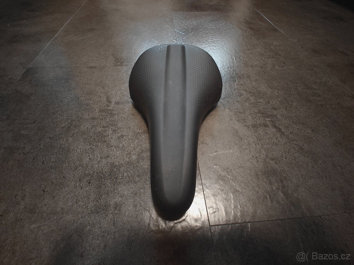 Sedlo Bontrager Verse 145mm - 2